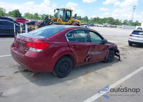2011 Subaru Legacy 2.5I z USA, uszkodzony, nr VIN 4S3BMBA69B3212764
